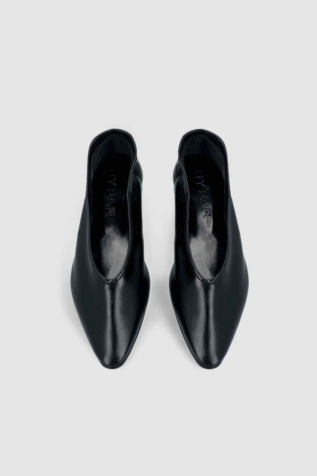 Carré Black Creased Leather Pump