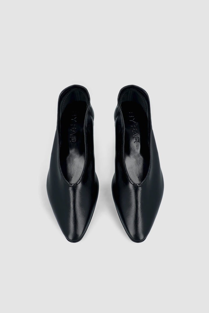 Carré Black Creased Leather Pump