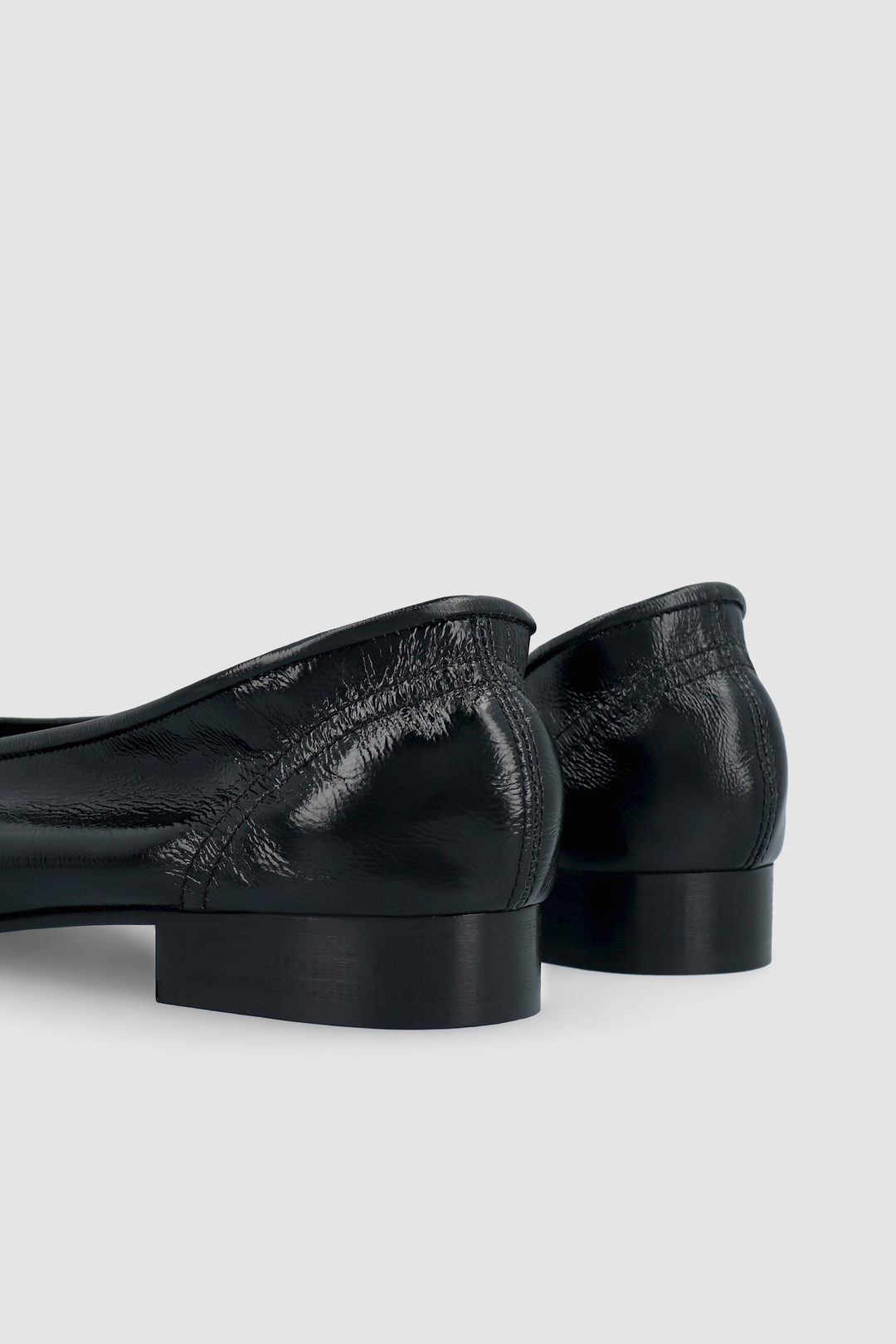 Carré Black Creased Leather Pump