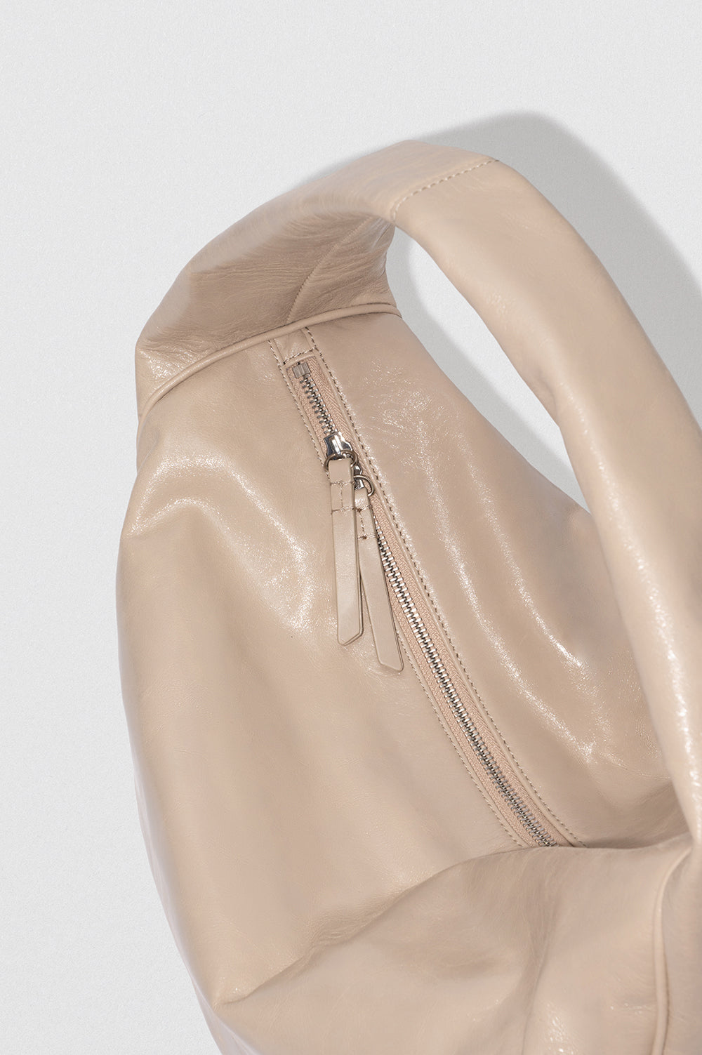 Maxi Cush Dryland Creased Calf Leather Shoulder Bag