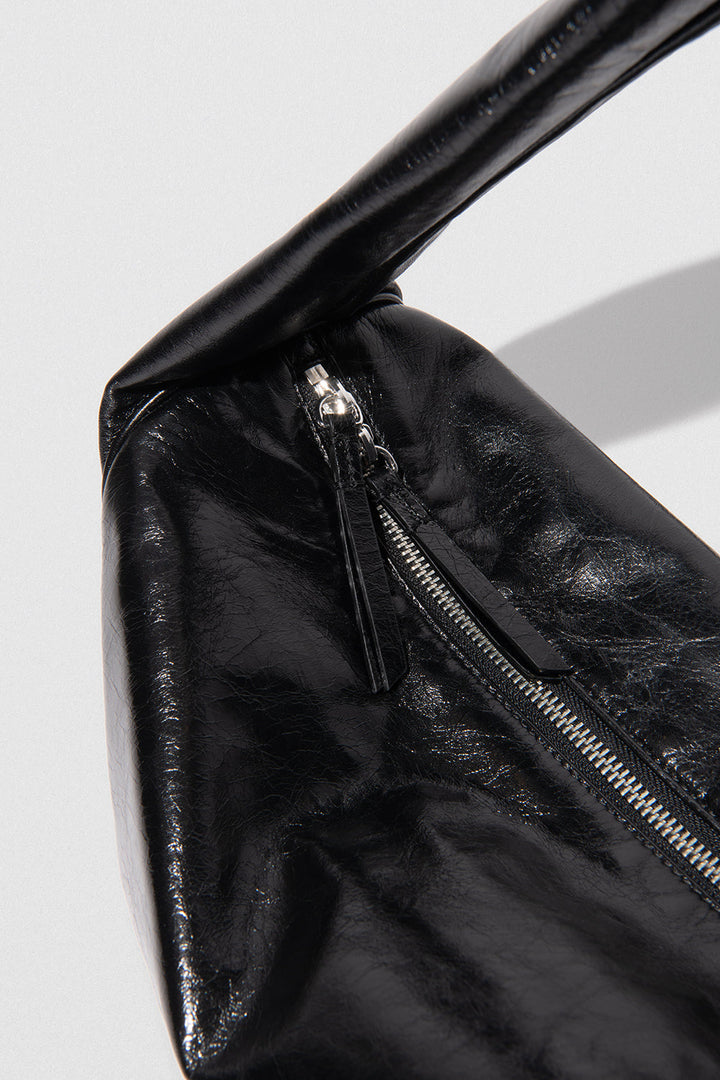 Maxi Cush Black Creased Leather Shoulder Bag