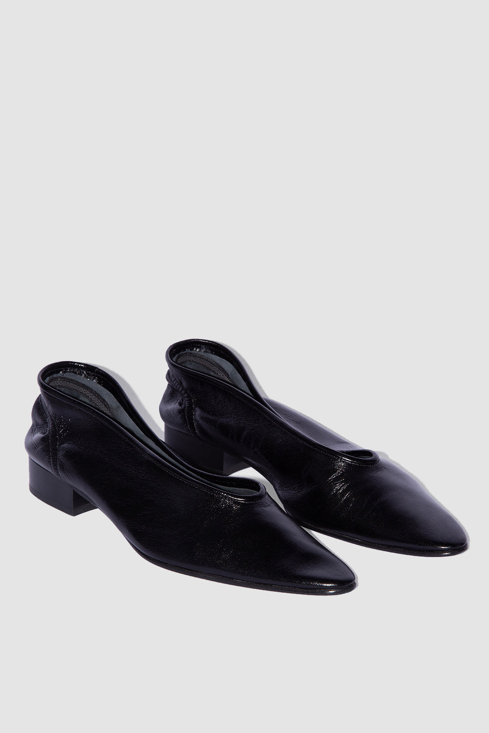 Carré Black Creased Leather Pump