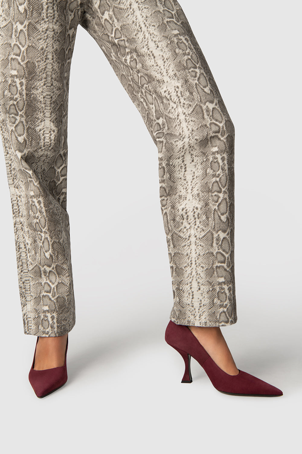 Viva Sour Cherry Suede Leather Pump