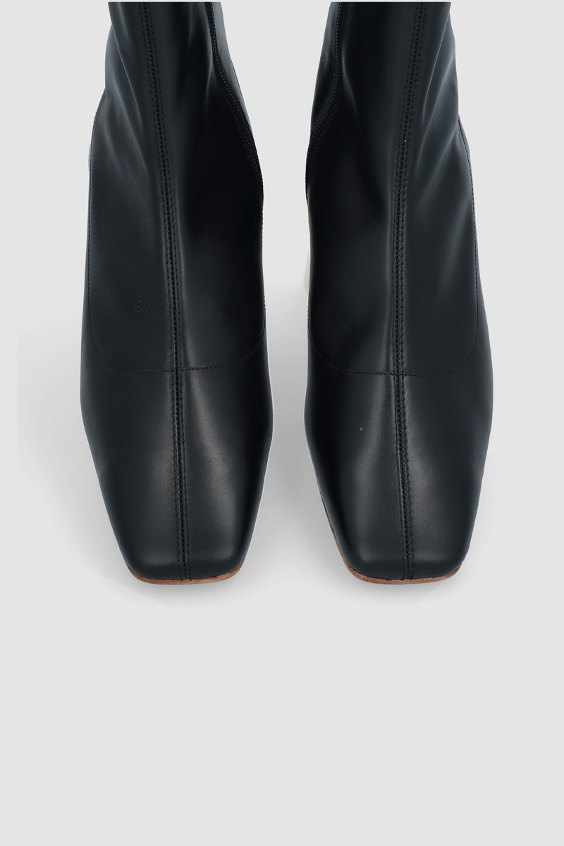 Este Black Leather Ankle Boot