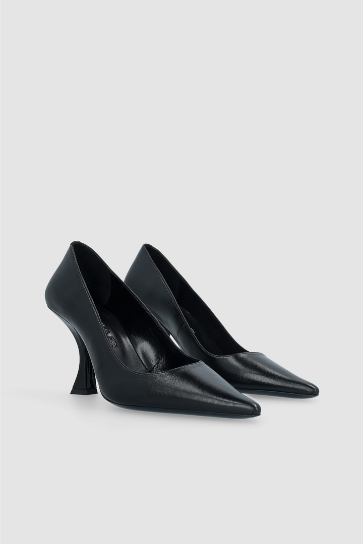 Viva Black Creased Leather Pump