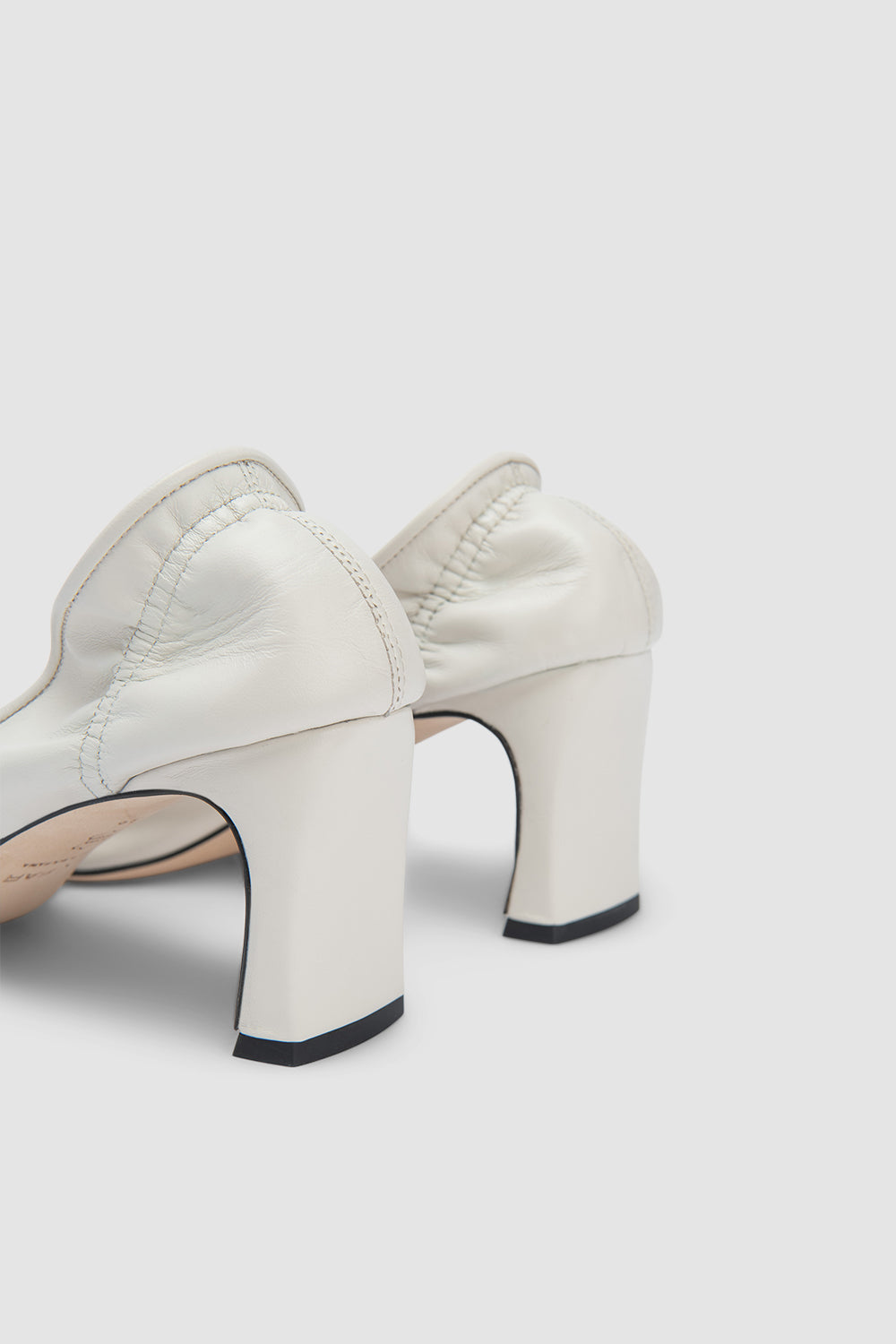 Carre 89 Leather Pump