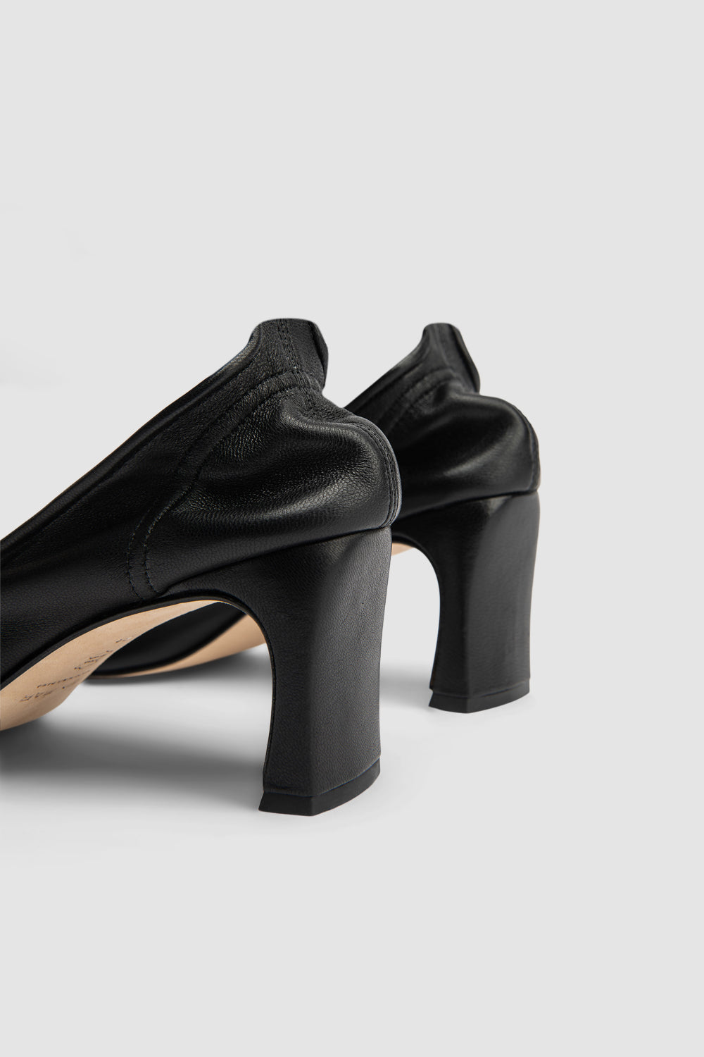 Carre 89 Leather Pump