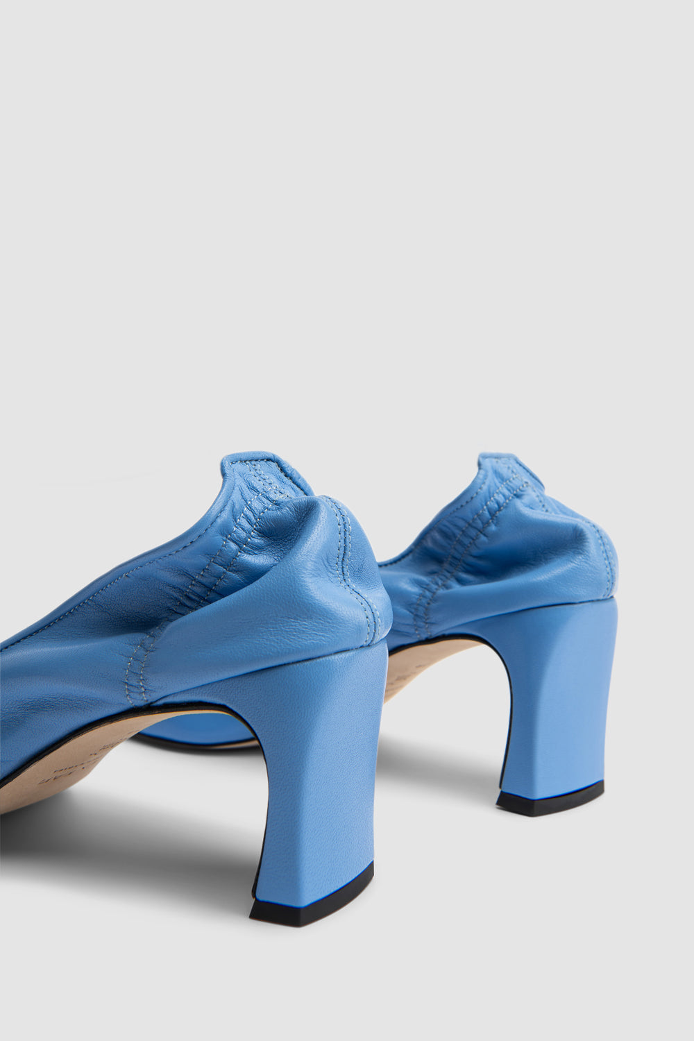 Carre 89 Leather Pump