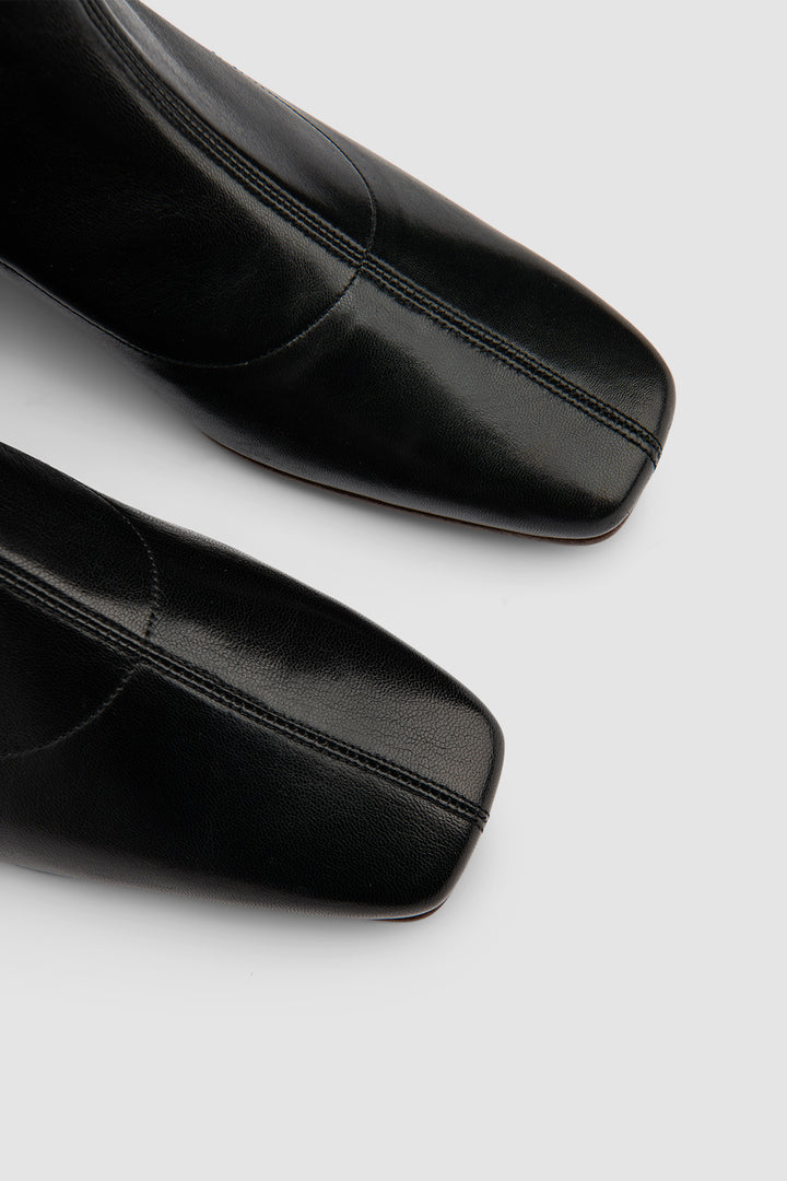 Este Black Leather Ankle Boot