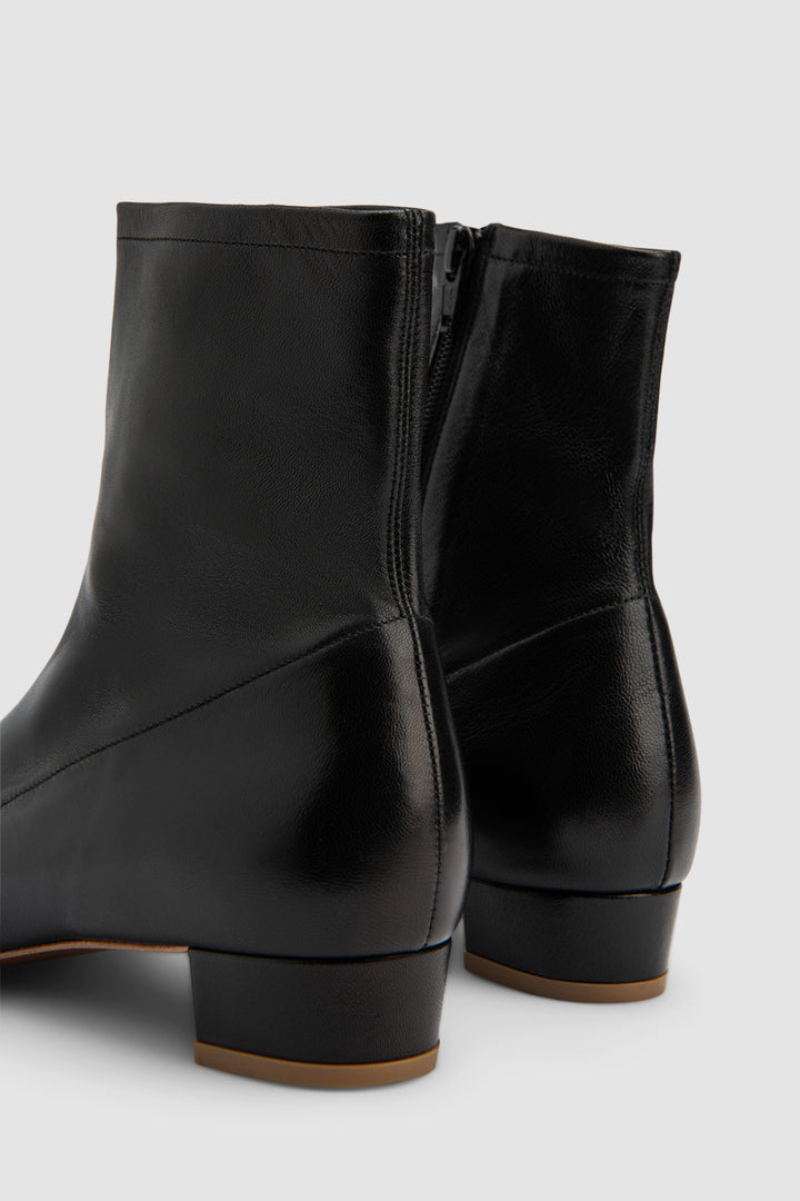 Este Black Leather Ankle Boot