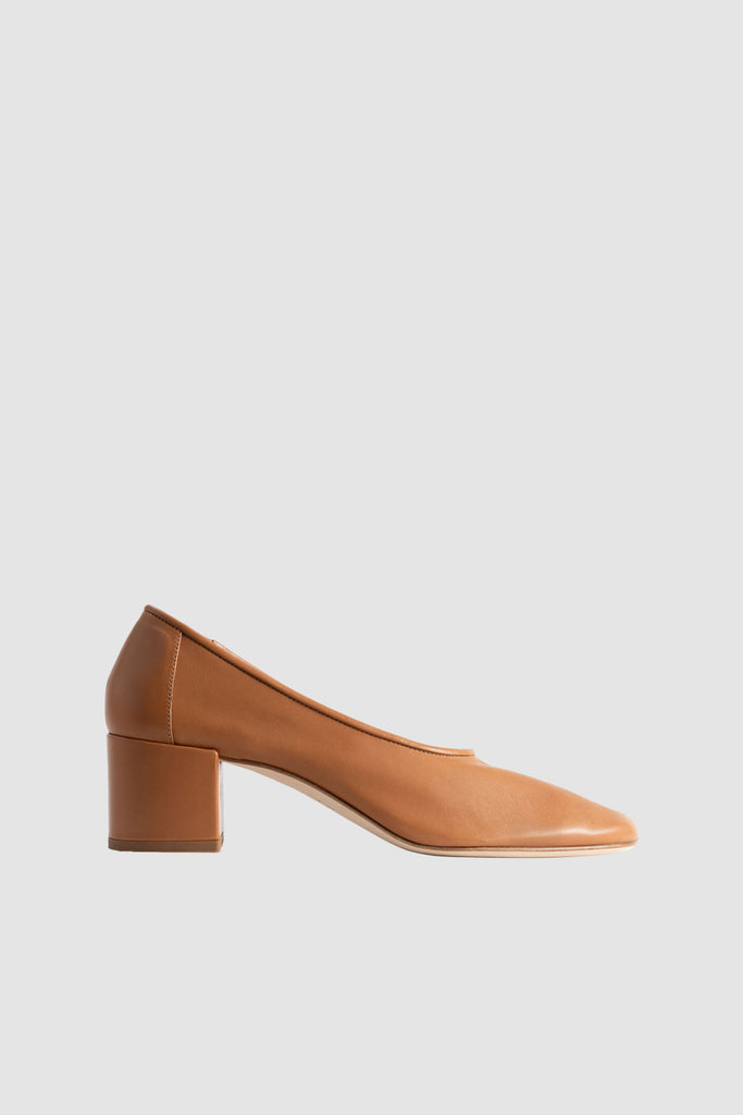 Prudence 45 Summer Tan Nappa Pump – BY FAR