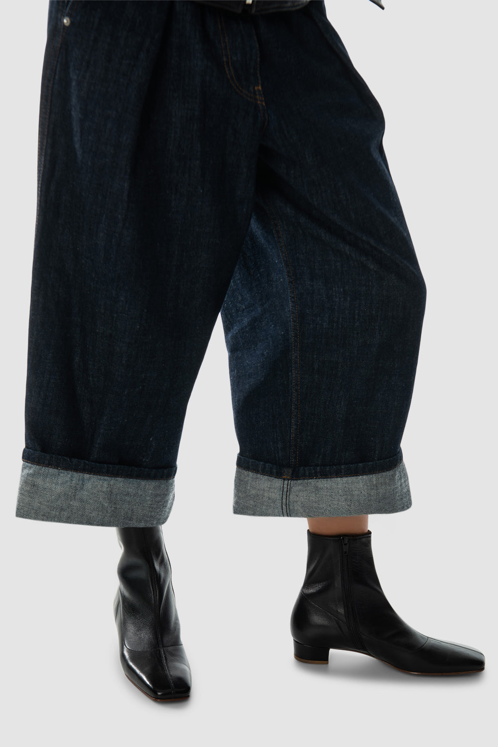 Este Black Leather Ankle Boot