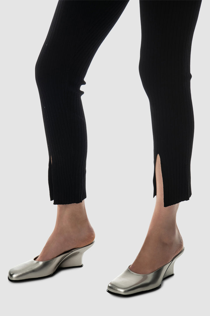 Caroo Closed Toe Metallic Mule
