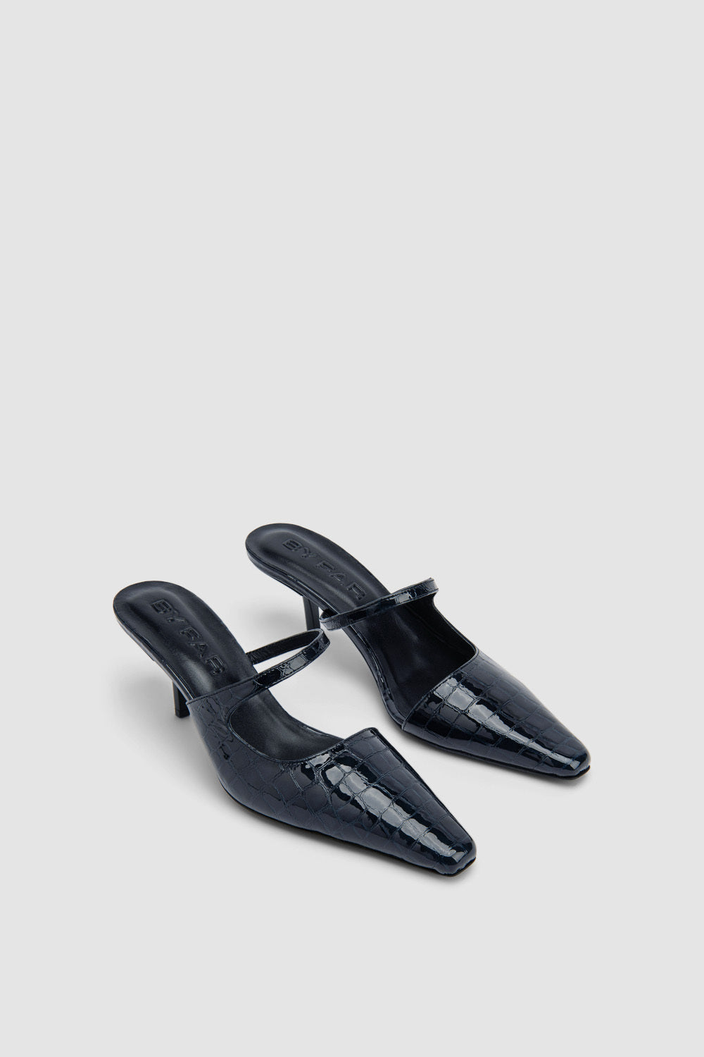 Serena Closed Toe Croco Embossed Mule