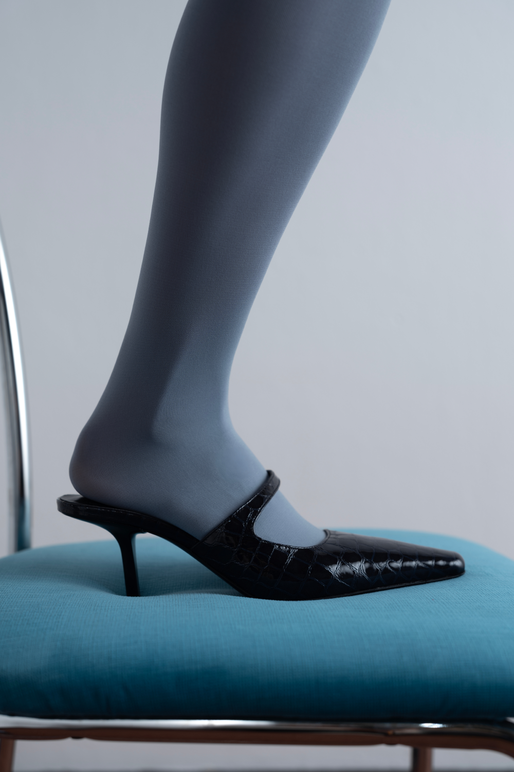 Serena Closed Toe Croco Embossed Mule
