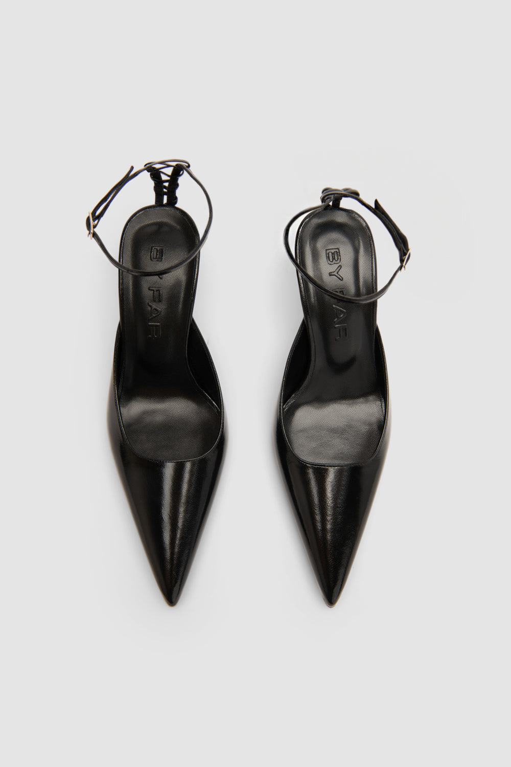 Teese Black Glossy Textured Leather Pump