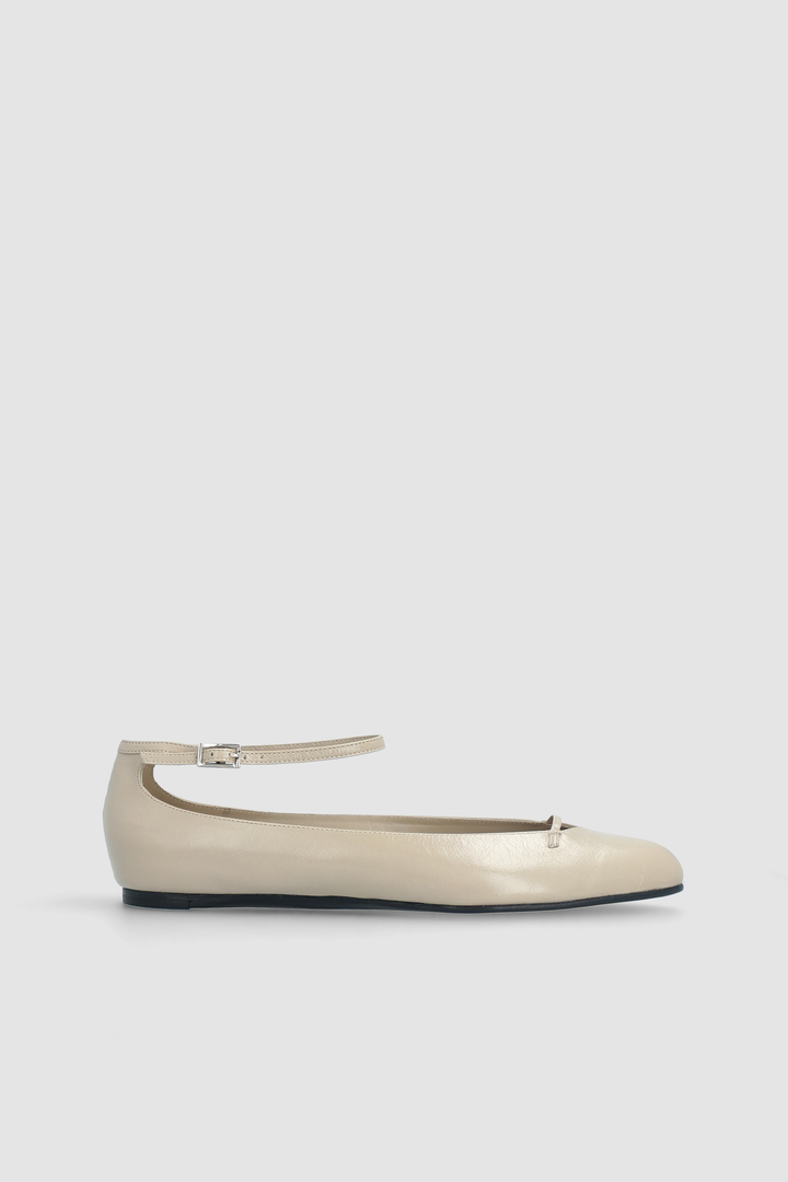 Margot Dryland Creased Calf Leather Flat